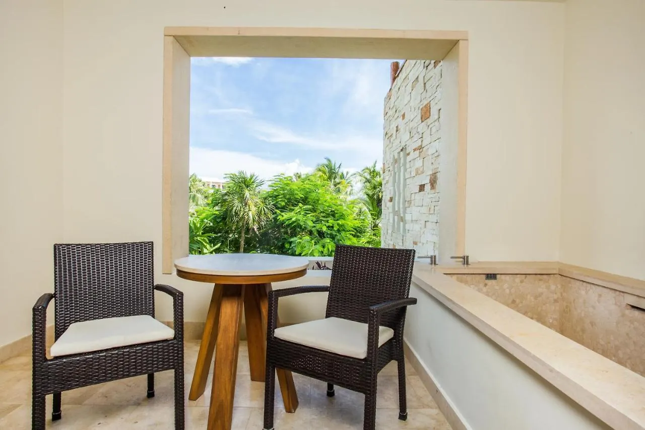 ***** Resort Secrets Akumal Riviera Maya - Adults Only Mexico